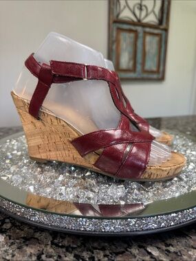 AEROSOLES Burgundy Cork Wedge Sandals 7